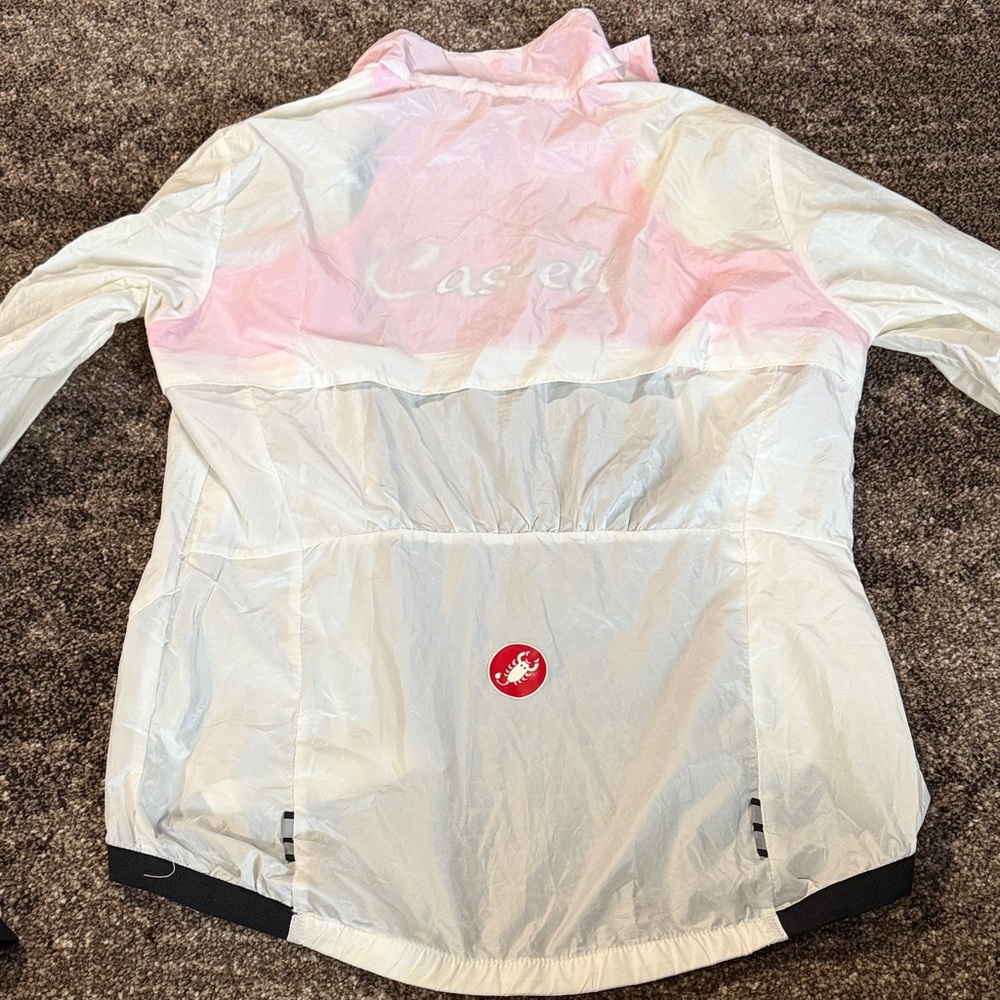 Castelli Velo Women's Lightweight Cycling Jacket with Pink Trim - Picture 8 of 10
